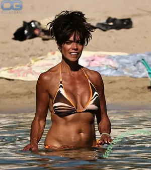 Jenny Powell / jennypowelltv nude photo #0415