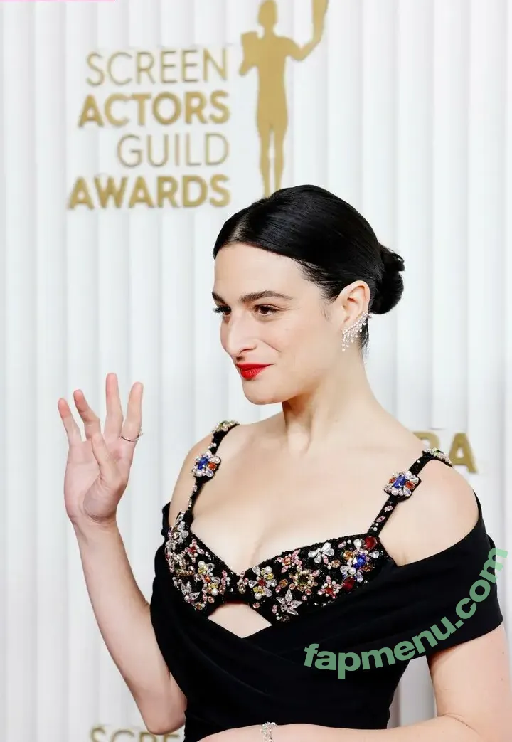 Jenny Slate nude photo #0068 (jennyslate)