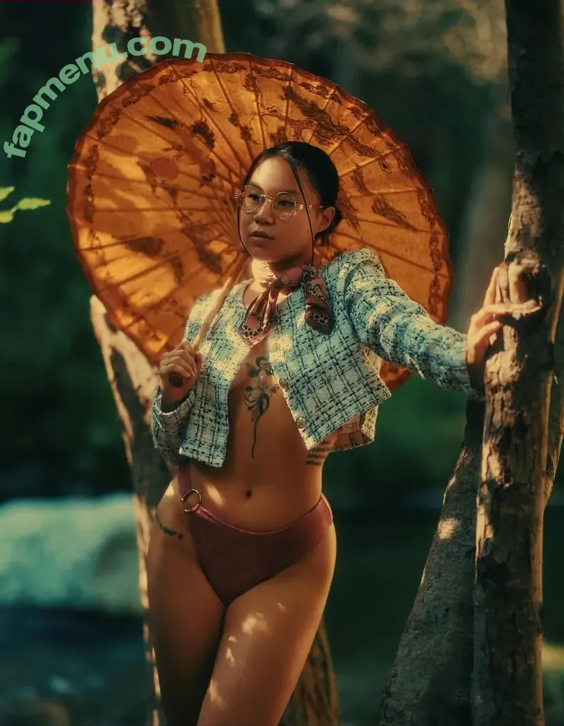 Jenny Zhang nude photo #0011 (jennybagel / sakurabubbleyum / sakurazhangxo)