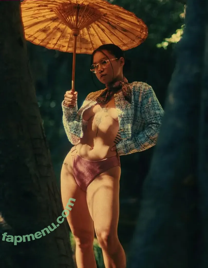 Jenny Zhang nude photo #0015 (jennybagel / sakurabubbleyum / sakurazhangxo)