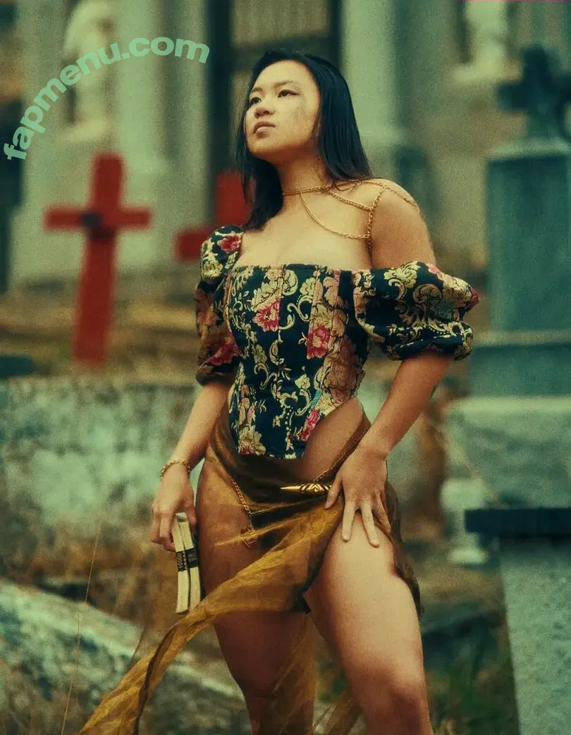 Jenny Zhang nude photo #0026 (jennybagel / sakurabubbleyum / sakurazhangxo)