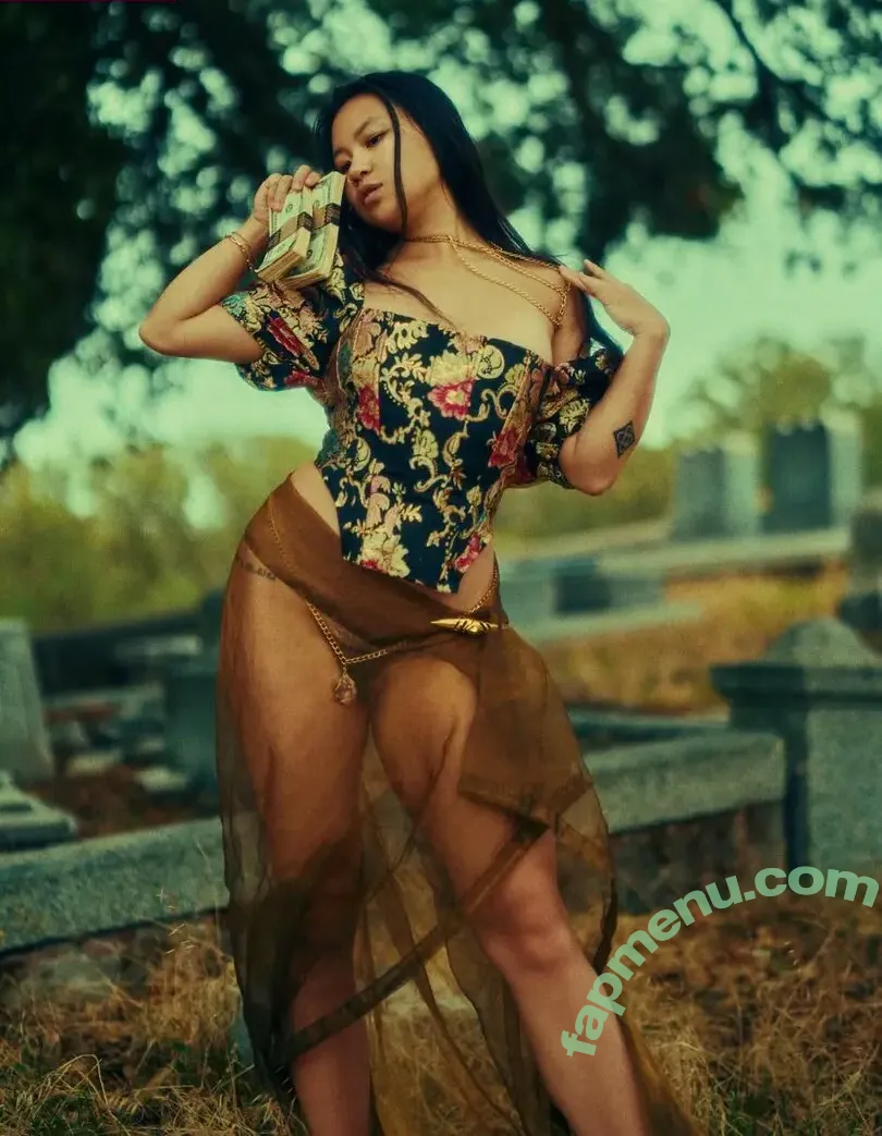 Jenny Zhang nude photo #0038 (jennybagel / sakurabubbleyum / sakurazhangxo)