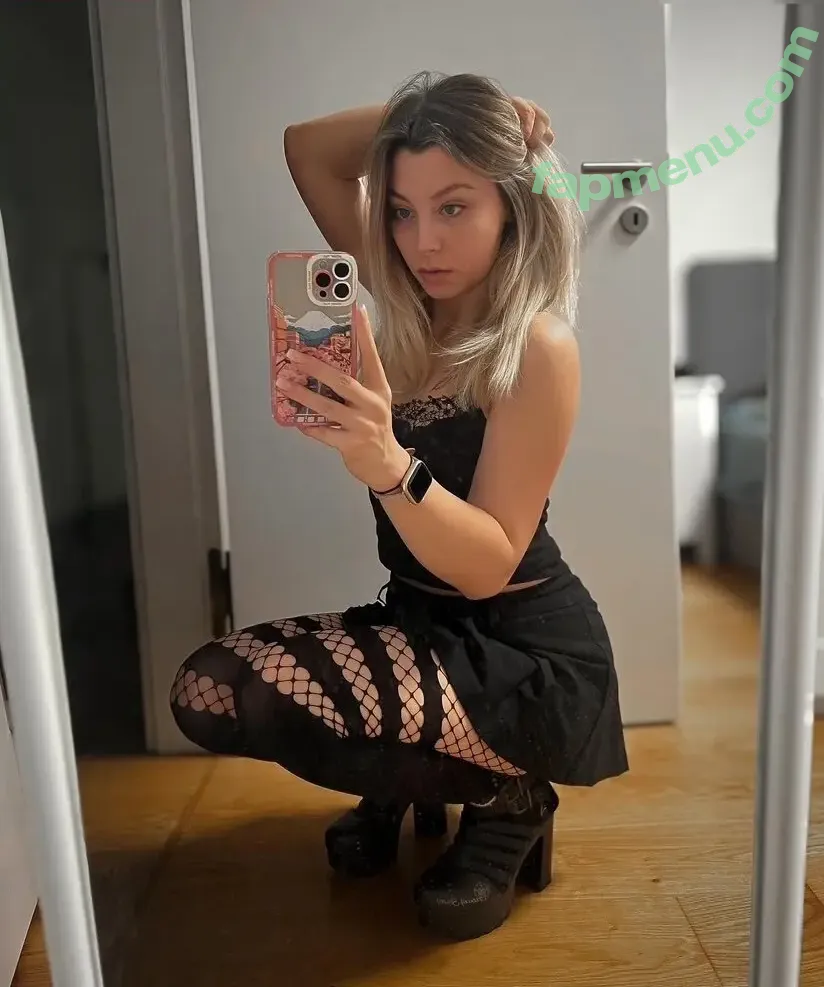 JenNyan nude photo #0801 (jen.nyan / xjennyan)