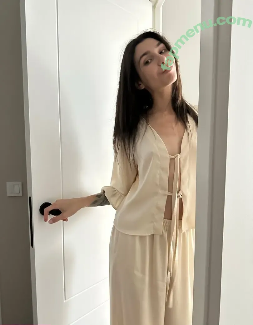 jennyssweetdiary nude photo #0009 (Jenny’s life / jennysweetss)