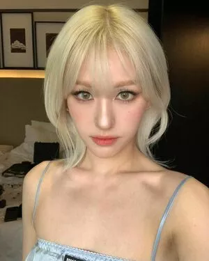 Jeon Somi / ENNIK SOMI / somsomi0309 nude photo #0028