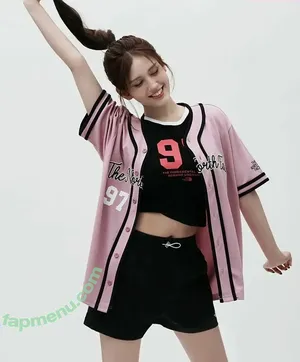 Jeon Somi / ENNIK SOMI / somsomi0309 nude photo #0310