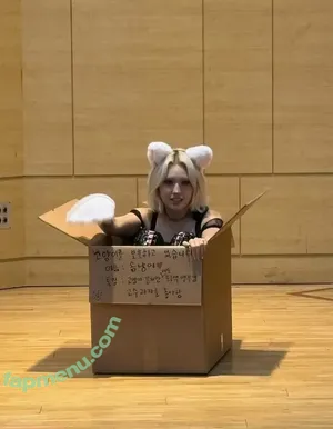 Jeon Somi / ENNIK SOMI / somsomi0309 nude photo #0511