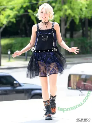 Jeon Somi / ENNIK SOMI / somsomi0309 nude photo #0601