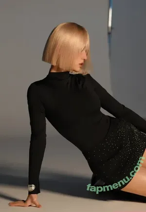 Jeon Somi / ENNIK SOMI / somsomi0309 nude photo #0605