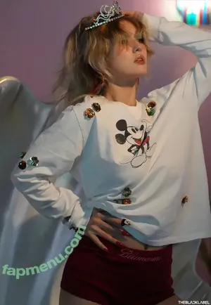 Jeon Somi / ENNIK SOMI / somsomi0309 nude photo #0609