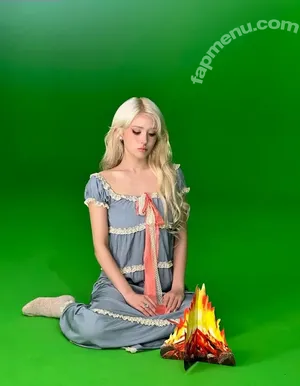 Jeon Somi / ENNIK SOMI / somsomi0309 nude photo #0612