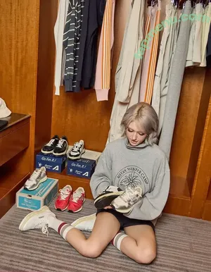 Jeon Somi / ENNIK SOMI / somsomi0309 nude photo #0692