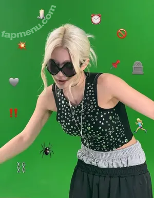 Jeon Somi / ENNIK SOMI / somsomi0309 nude photo #0701