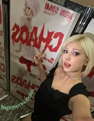 Jeon Somi / ENNIK SOMI / somsomi0309 nude photo #0705