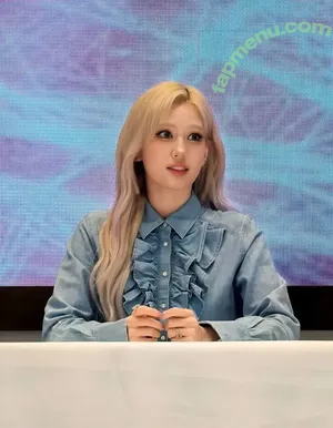 Jeon Somi / ENNIK SOMI / somsomi0309 nude photo #0820