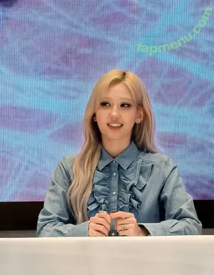 Jeon Somi / ENNIK SOMI / somsomi0309 nude photo #0822