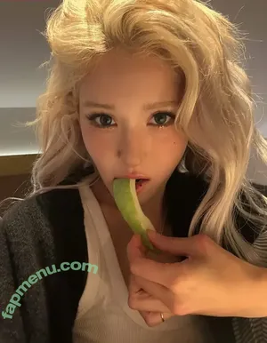 Jeon Somi / ENNIK SOMI / somsomi0309 nude photo #0832