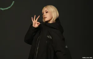 Jeon Somi / ENNIK SOMI / somsomi0309 nude photo #0913