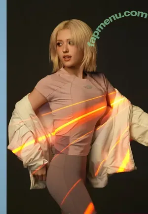 Jeon Somi / ENNIK SOMI / somsomi0309 nude photo #0918