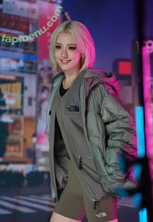 Jeon Somi / ENNIK SOMI / somsomi0309 nude photo #0922