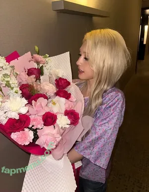 Jeon Somi / ENNIK SOMI / somsomi0309 nude photo #0951