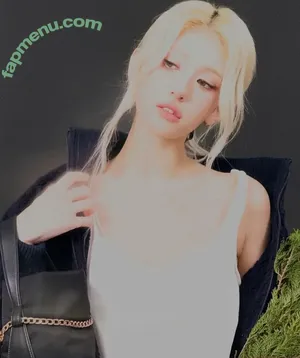 Jeon Somi / ENNIK SOMI / somsomi0309 nude photo #0975