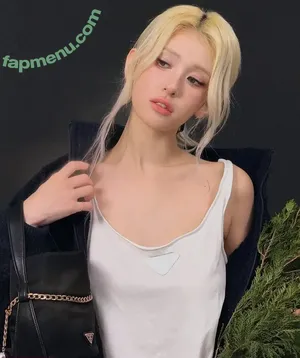 Jeon Somi / ENNIK SOMI / somsomi0309 nude photo #0978