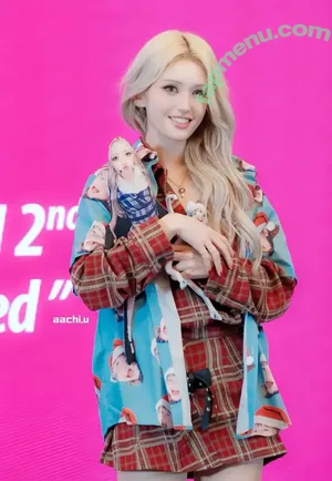 Jeon Somi / ENNIK SOMI / somsomi0309 nude photo #0985