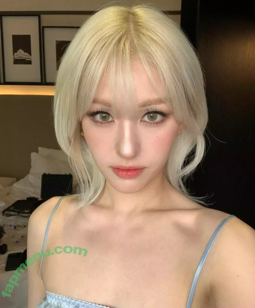 Jeon Somi nude photo #0028 (ENNIK SOMI / somsomi0309)