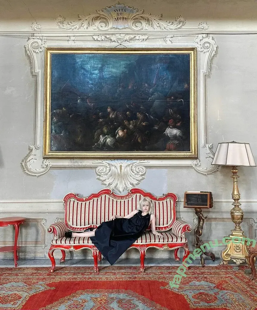 Jeon Somi nude photo #0050 (ENNIK SOMI / somsomi0309)