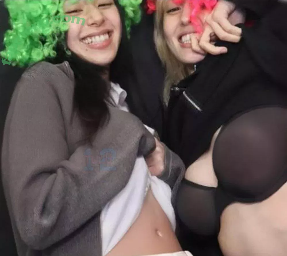 Jeon Somi nude photo #0096 (ENNIK SOMI / somsomi0309)