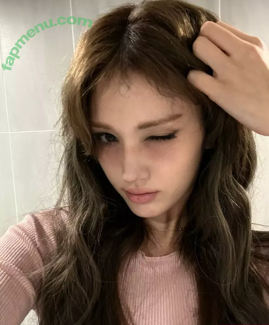 Jeon Somi nude photo #0181 (ENNIK SOMI / somsomi0309)