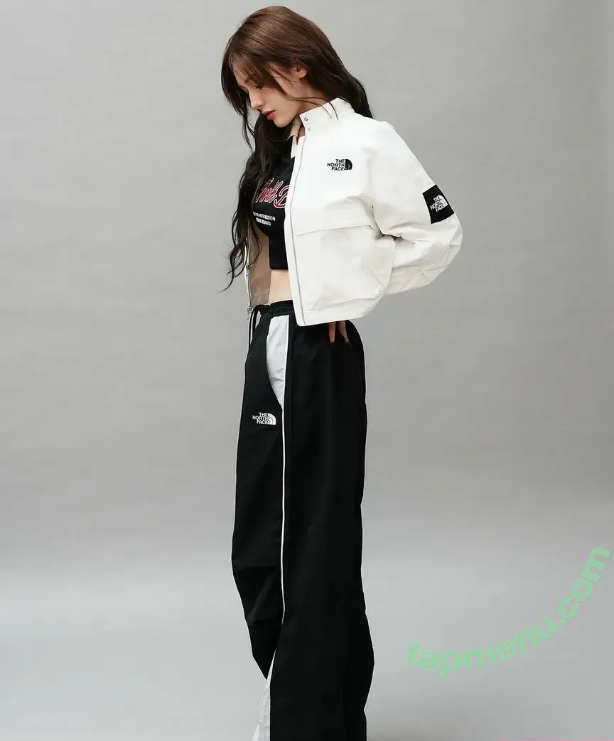 Jeon Somi nude photo #0299 (ENNIK SOMI / somsomi0309)