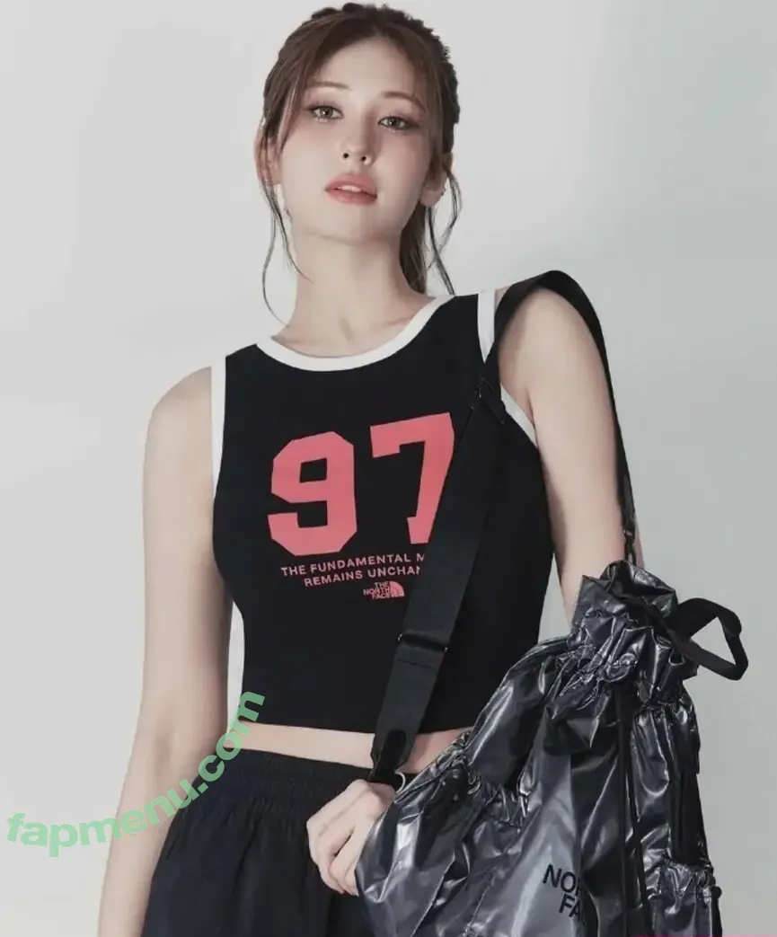 Jeon Somi nude photo #0326 (ENNIK SOMI / somsomi0309)