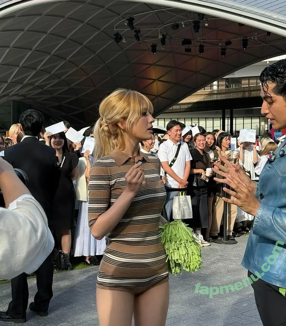 Jeon Somi nude photo #0344 (ENNIK SOMI / somsomi0309)