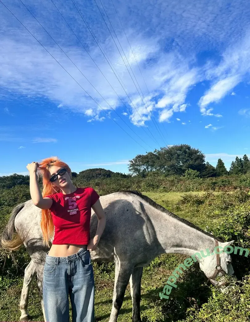 Jeon Somi nude photo #0356 (ENNIK SOMI / somsomi0309)