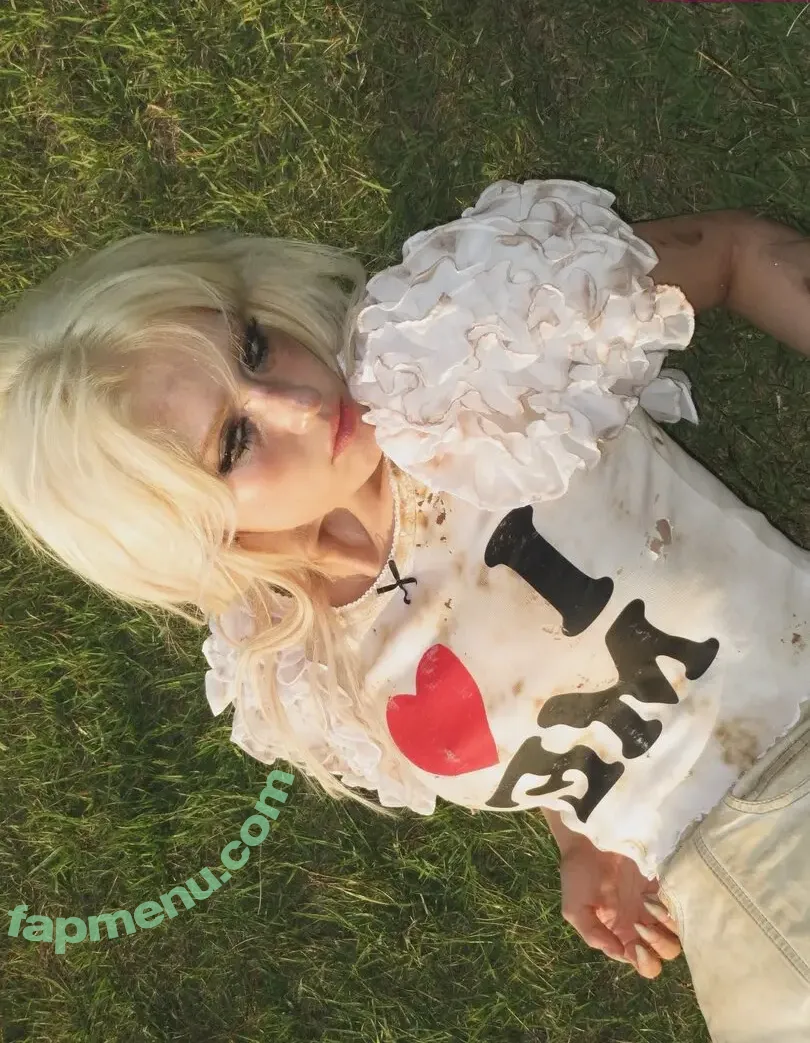 Jeon Somi nude photo #0362 (ENNIK SOMI / somsomi0309)