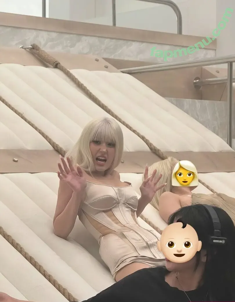 Jeon Somi nude photo #0377 (ENNIK SOMI / somsomi0309)