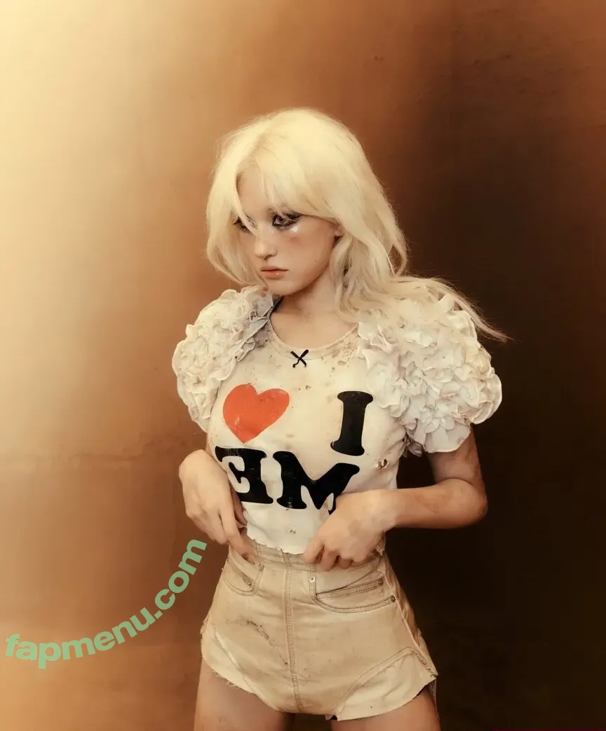 Jeon Somi nude photo #0383 (ENNIK SOMI / somsomi0309)