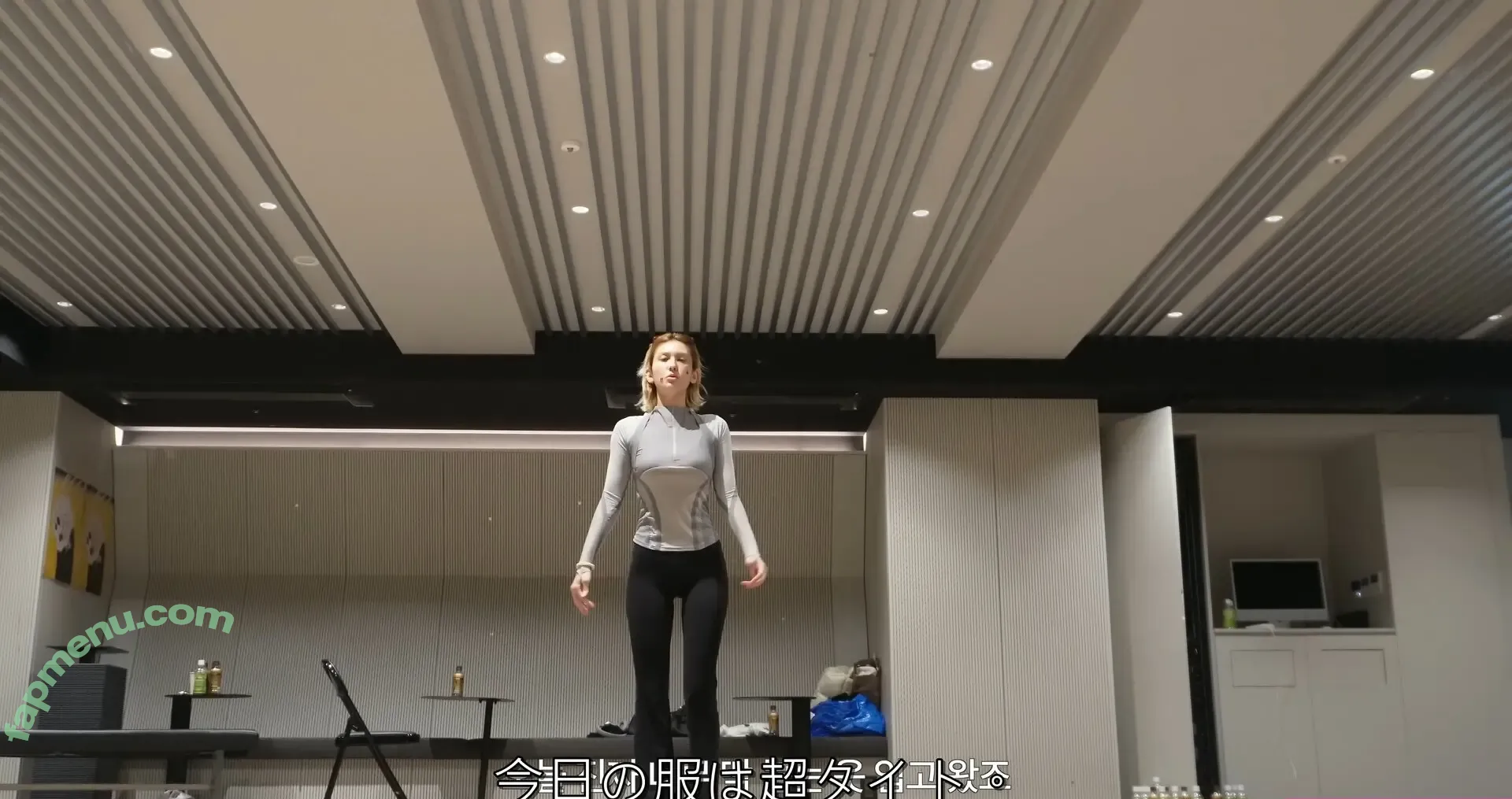 Jeon Somi nude photo #0408 (ENNIK SOMI / somsomi0309)