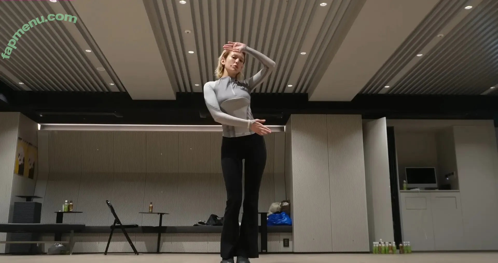 Jeon Somi nude photo #0410 (ENNIK SOMI / somsomi0309)