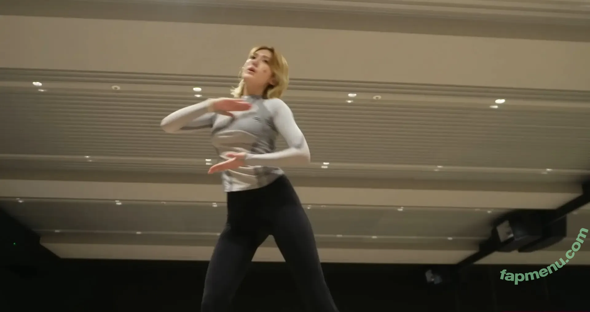 Jeon Somi nude photo #0413 (ENNIK SOMI / somsomi0309)