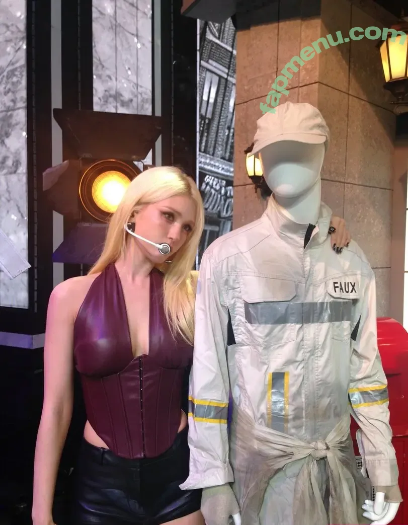 Jeon Somi nude photo #0421 (ENNIK SOMI / somsomi0309)