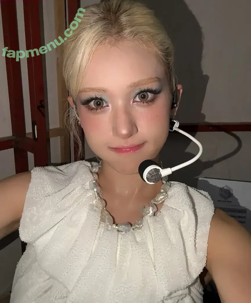 Jeon Somi nude photo #0430 (ENNIK SOMI / somsomi0309)