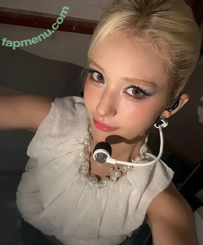 Jeon Somi nude photo #0431 (ENNIK SOMI / somsomi0309)