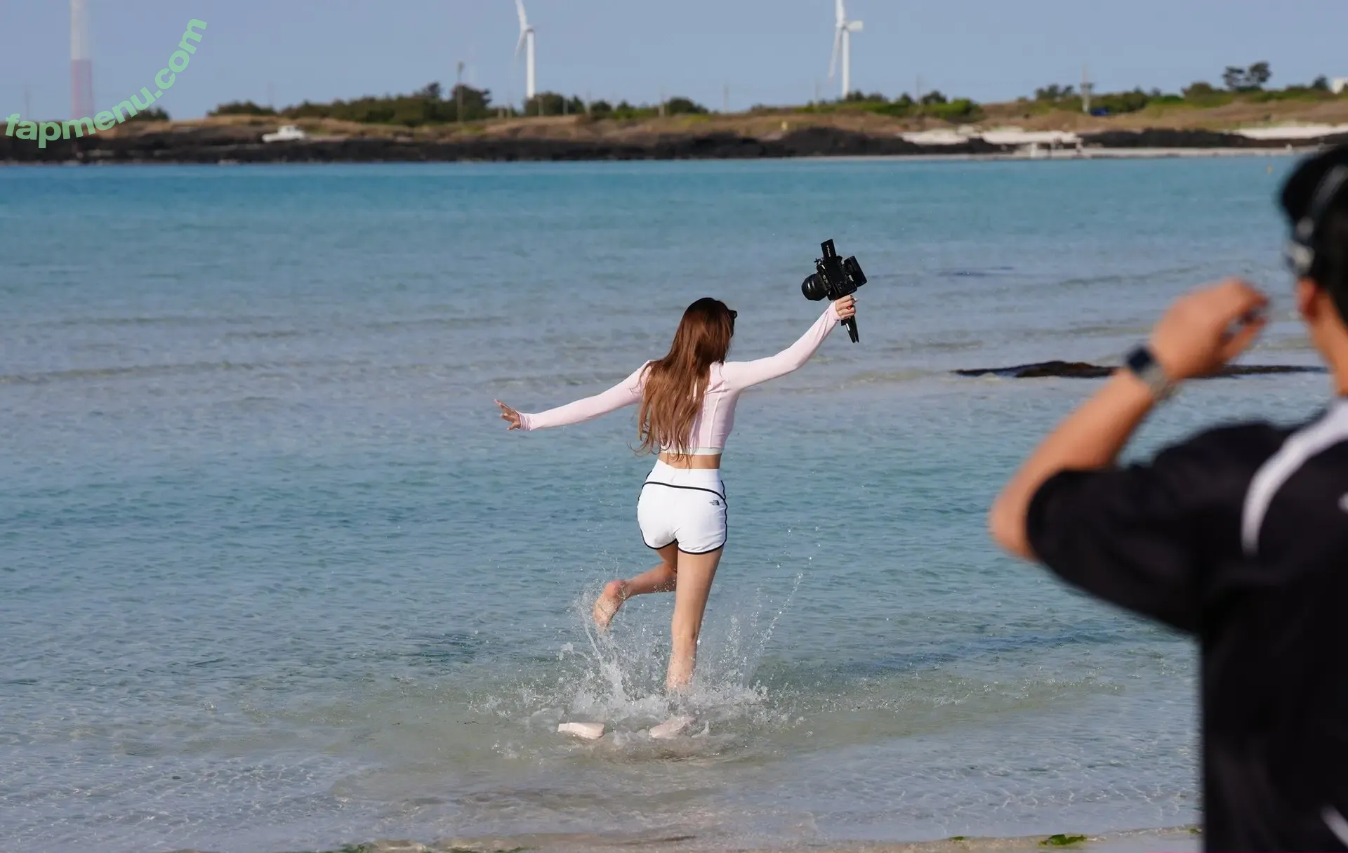 Jeon Somi nude photo #0458 (ENNIK SOMI / somsomi0309)