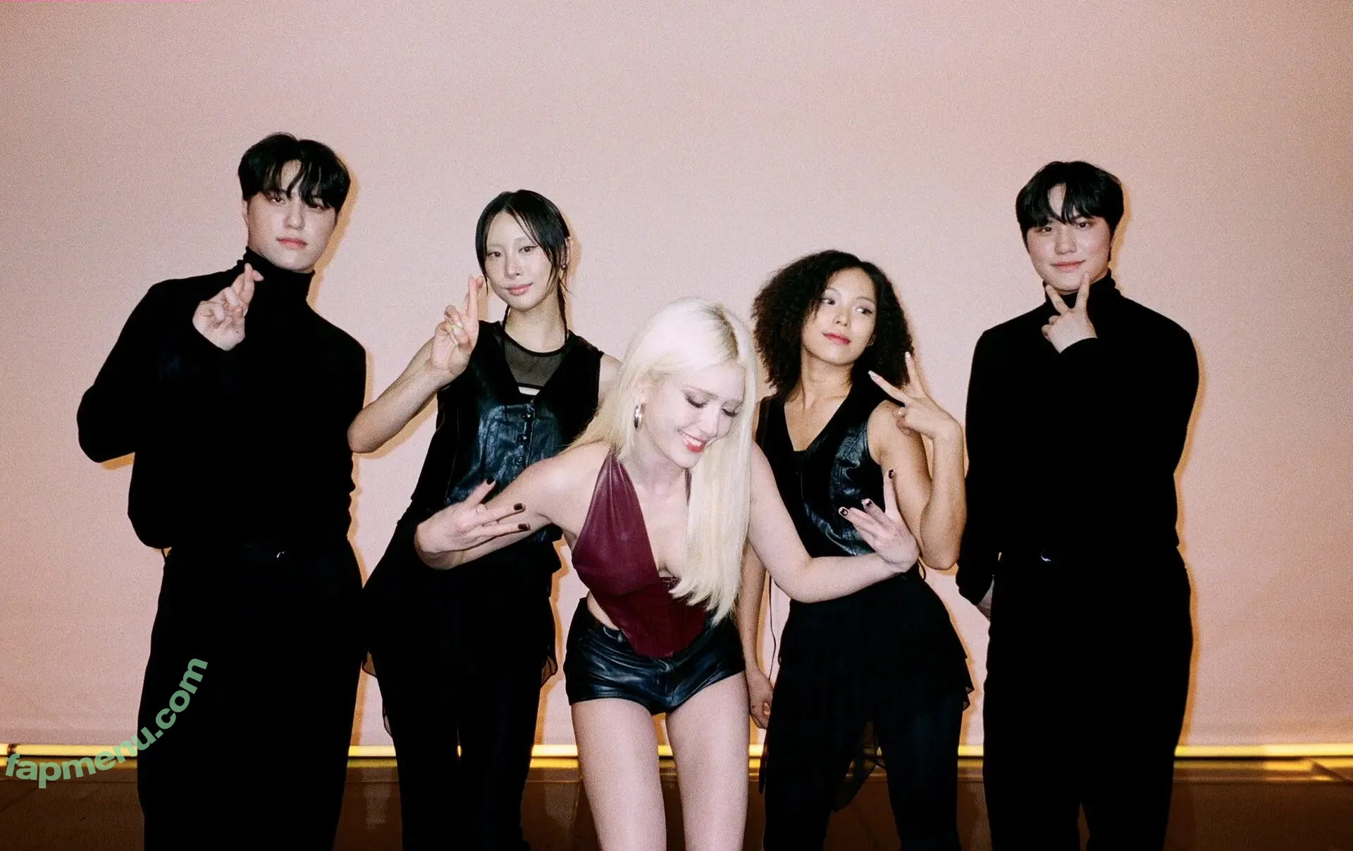 Jeon Somi nude photo #0465 (ENNIK SOMI / somsomi0309)