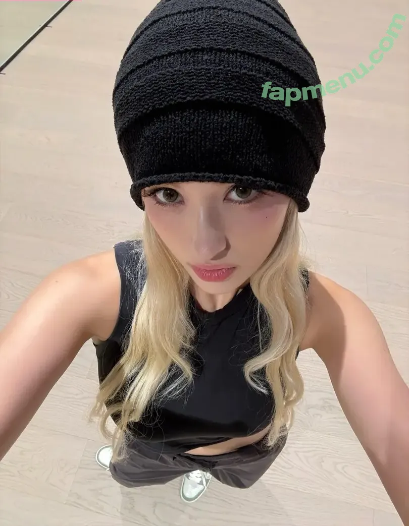 Jeon Somi nude photo #0466 (ENNIK SOMI / somsomi0309)