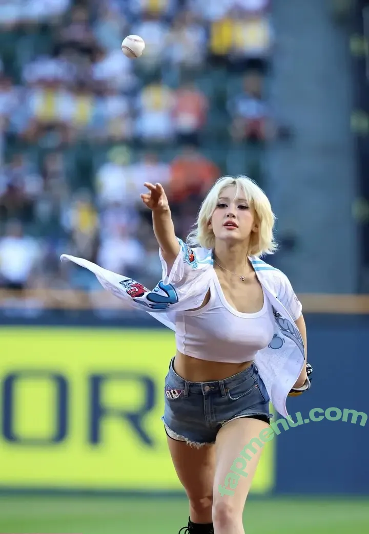 Jeon Somi nude photo #0491 (ENNIK SOMI / somsomi0309)