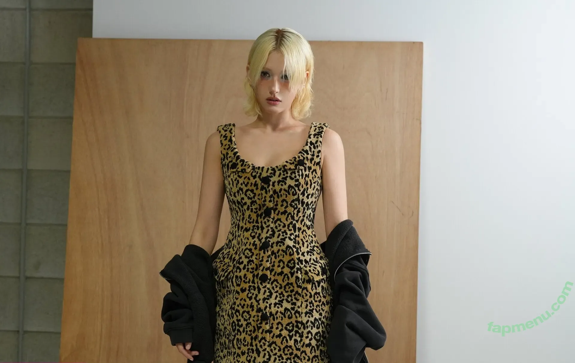 Jeon Somi nude photo #0581 (ENNIK SOMI / somsomi0309)